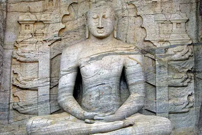 Gala viharaya Sitting Buddha